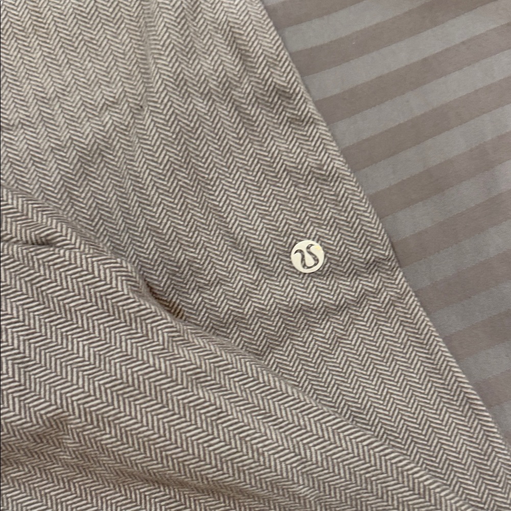 Lululemon Light Gray Jogger Drawstring Pants - image 3